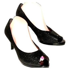 Kelly & Katie black heels size 10